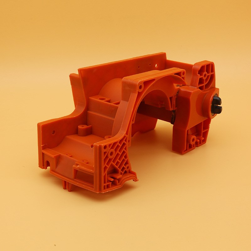 适用富世华胡斯华纳HUSQVARNA 136-137-141-142油锯配件曲轴箱体