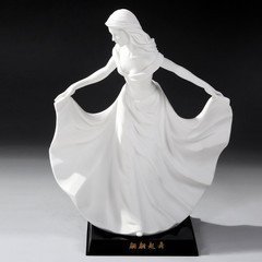 高档陶瓷人物雕塑创意欧式客厅电视柜家居装饰礼品摆件