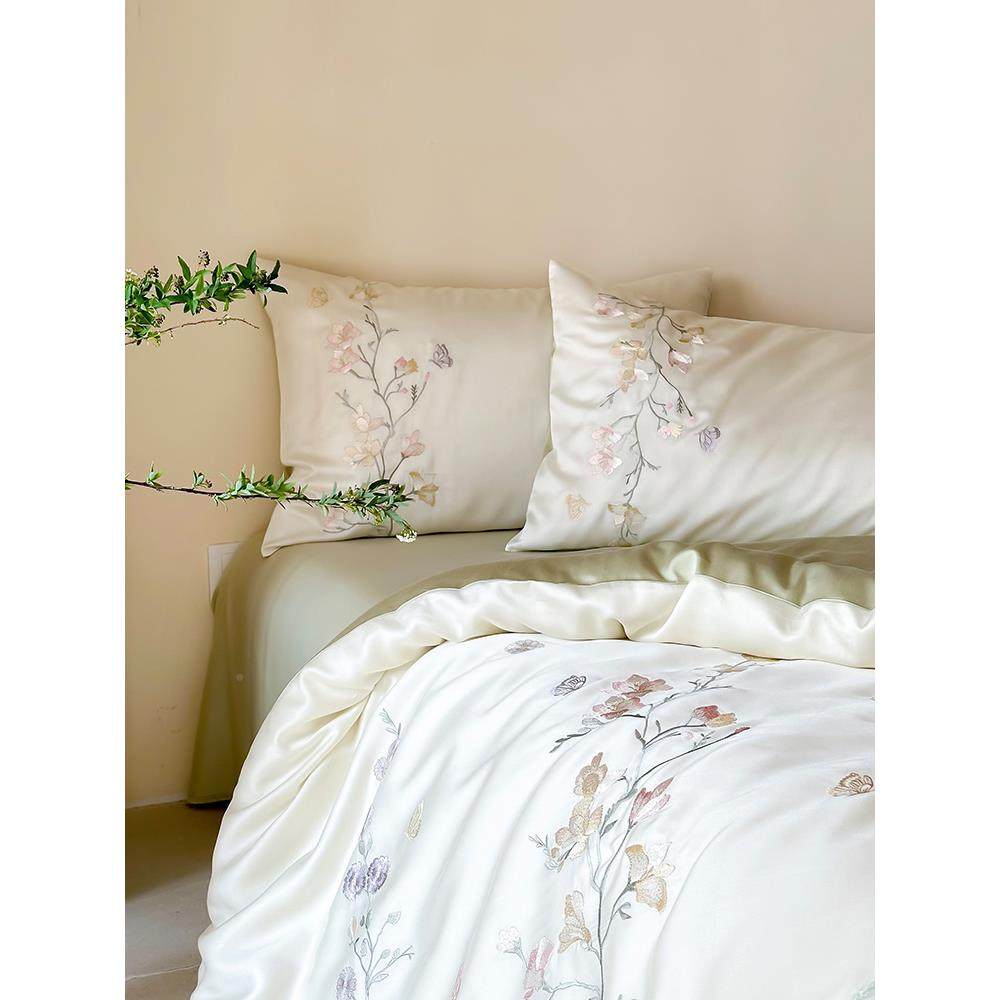 PNL好朋友云外袁&middot;秀秀&middot;民族风天丝四件套绣上冰床丝床单+绣素夏