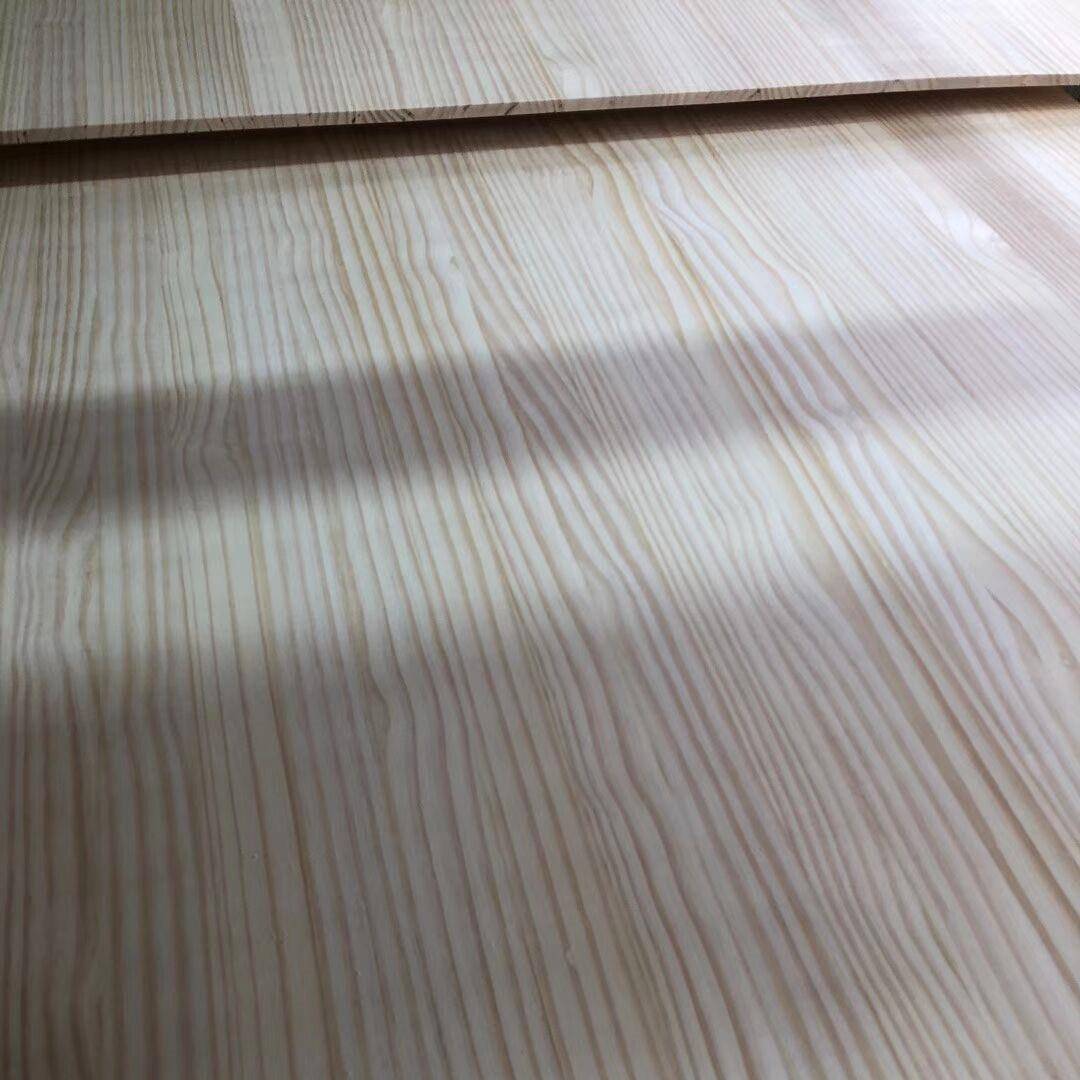 俄罗斯樟子松直拼板无结疤细纹家具板材樟子松集成材