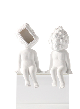 现代白色陶瓷抽象人物坐姿雕塑样板间客厅书房儿童房装饰