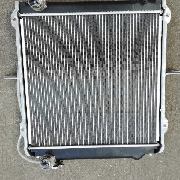 跃进帅虎H100/300   水箱/散热器总成58Q