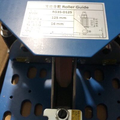 电梯OMNI滚轮导靴RG3S-D125 DAA/DBA24180L1/L2轮宽直径125