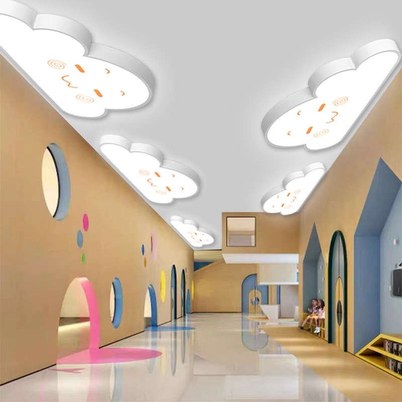 卡通笑脸云朵吊灯幼儿园教室走廊过道灯儿童淘气堡艺术机构造型灯