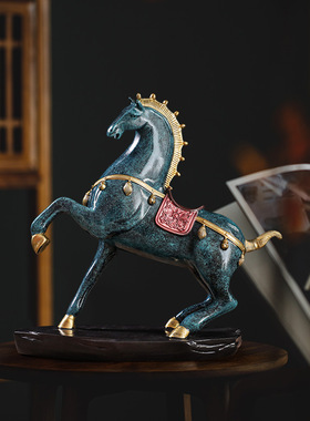 现代简约马到成功摆件客厅酒柜装饰品玄关室内家居创意电视柜工艺