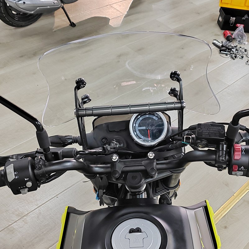 适用春风狒狒XO-2冒险家前挡风Papio改装护胸板透明色前风挡玻璃