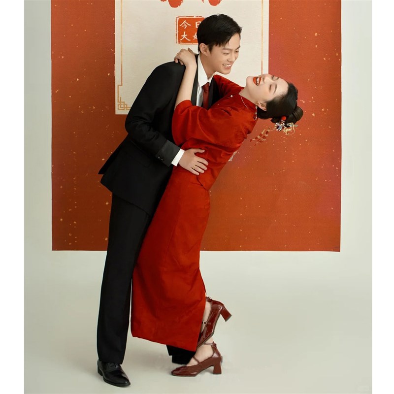 新中式旗袍敬酒服新娘订婚红色结婚气质回门便装礼服裙晨袍套装女