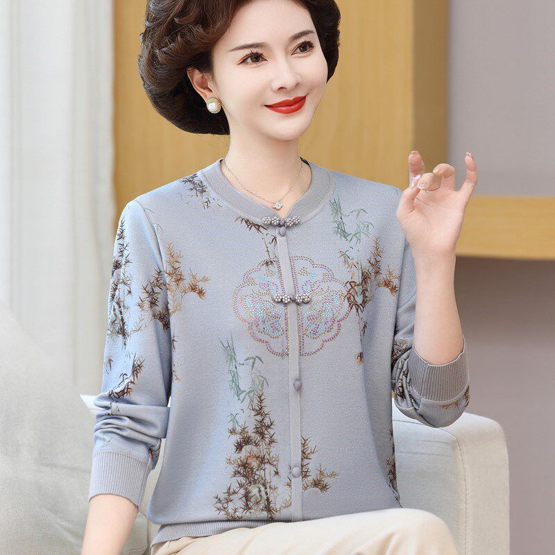 年轻妈妈春秋装纯棉长袖T恤中年女士上衣洋气质50岁外穿打底小衫