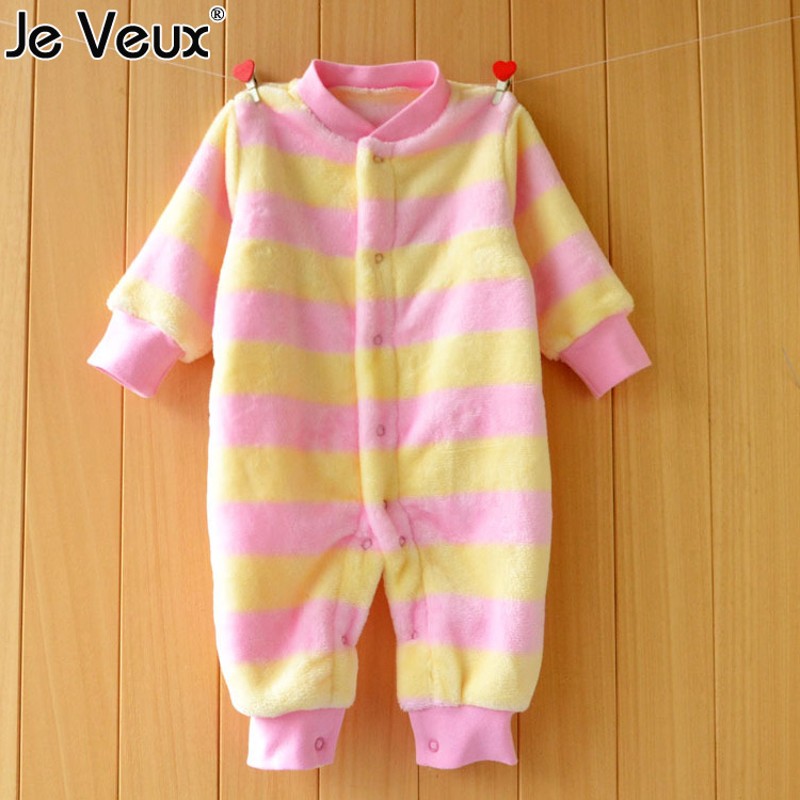 婴儿法兰绒连体衣秋冬装新生儿衣服满月宝宝珊瑚绒保暖睡衣爬服