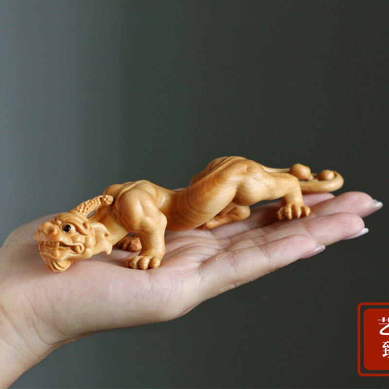 崖柏木雕螭龙文玩把件创意工艺实木质工艺品办公书桌装饰