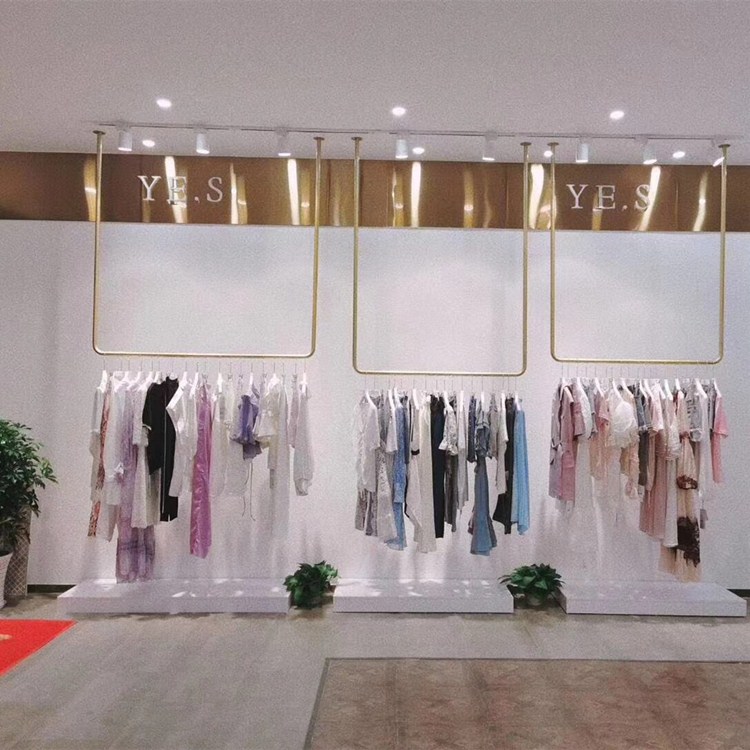 服装店展示架金色铁艺侧挂货架上墙吊顶陈列架U悬挂衣架女装吊架