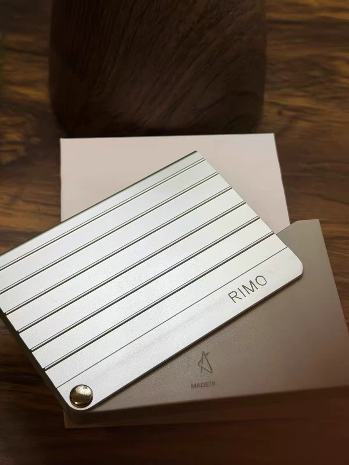 thumbnail for The 2026 new aluminum-magnesium alloy model is suitable for Apple card holders, ID holders, unisex, fashionable, exquisite, and portable