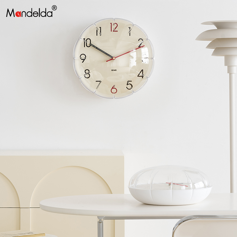 满得达免打孔现代简约客厅家用钟表时尚大气创意挂钟时钟装饰墙