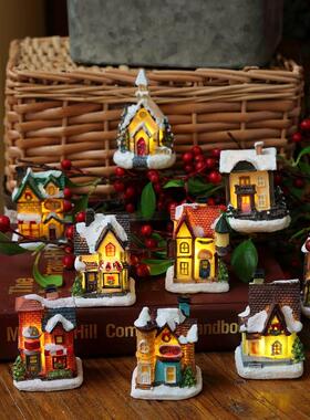 小房子城堡雪景圣诞桌面微景观与灯商店装饰礼品装饰品