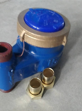 上进下出立式冷水表 立式热水表 旋翼式数字水表DN15 20 25 32 40