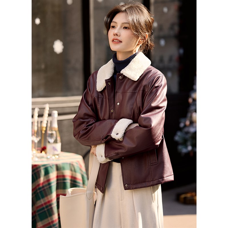 XWI欣未安可拉红撞色拼接皮革外套女2024冬季新款翻领高级感上衣