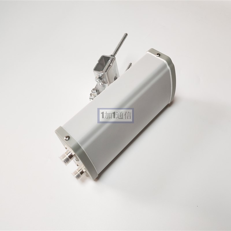 5.8G 14DBI双极化扇区天线室外高增益基站板状天线