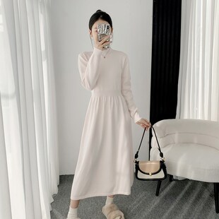 秋冬配大衣毛衣裙女长款过膝半高领显瘦厚内搭A字打底针织连衣裙