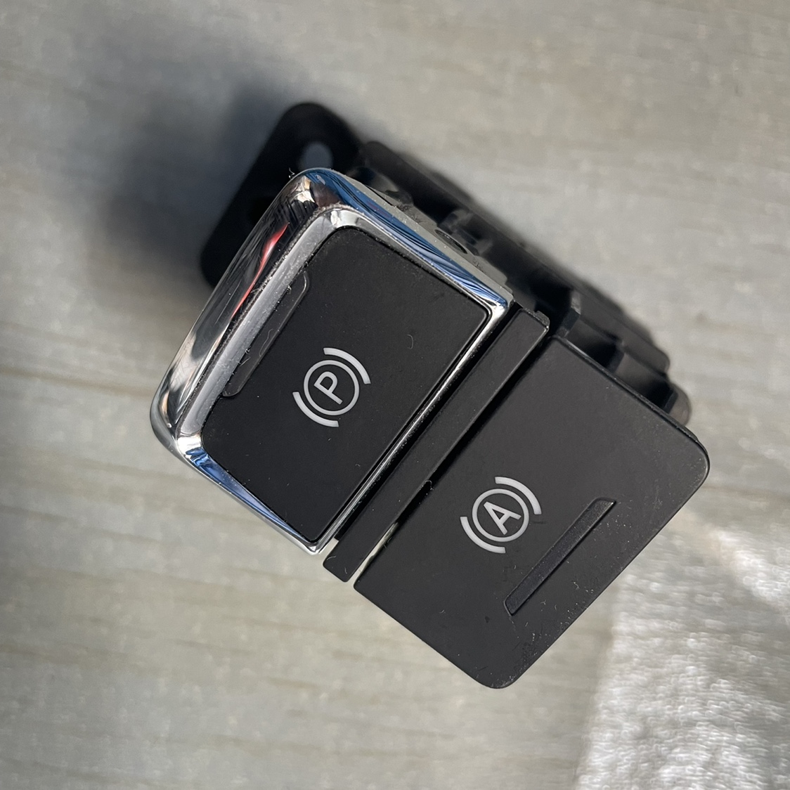 适配荣威EI5EI6RX3ERX5MAXPLUS名爵MG6电子手刹车开关按钮