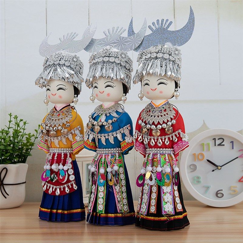 广西少数民族壮族苗族特色饰品送礼木偶娃娃纯手工艺品礼