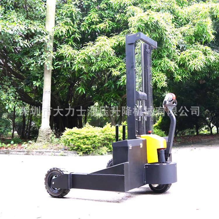 户外山地型全电动堆高搬运车越野建筑工地搬砖电动叉车旋转抱夹车