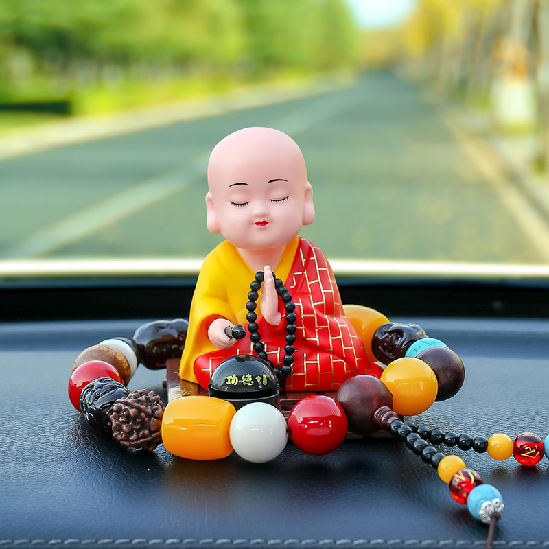 汽车太阳能敲木鱼l小和尚摇头车载摆件车上中控台车内装饰用品大