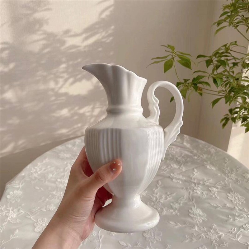 露凝白色法式浮雕花瓶摆件v客厅餐桌玄关电视柜装饰摆设陶瓷插花