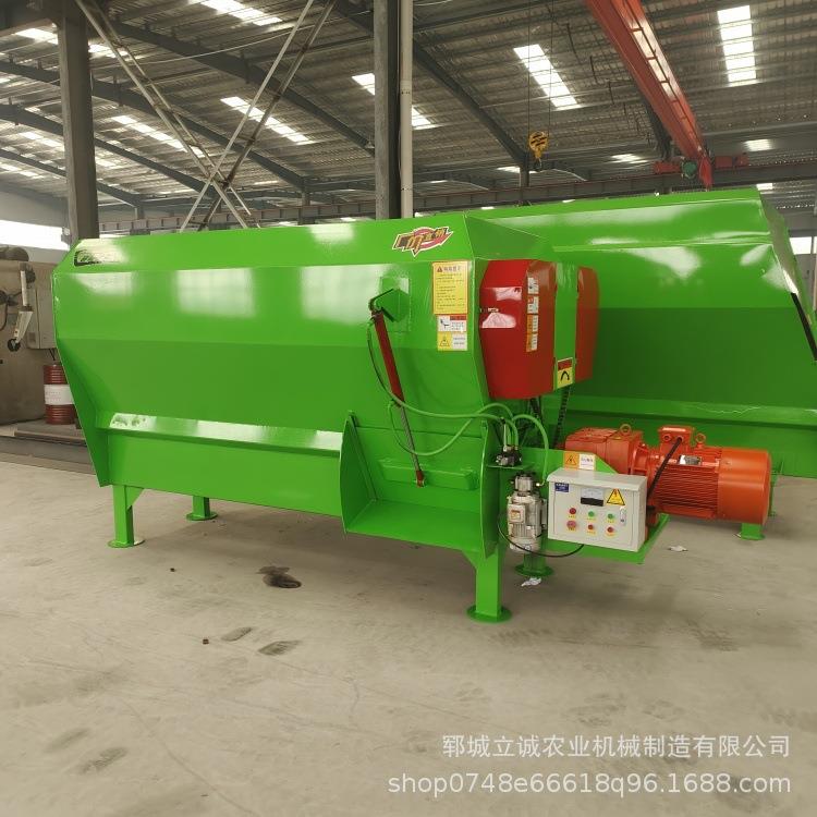 大型TMR全日粮饲料搅拌机牛羊马草料混料机电子称重饲料制备机