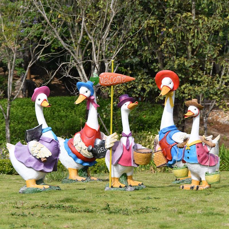 花园鸭子摆件卡通可爱鹅仿真动物雕塑幼儿园户外庭院园林景观装饰