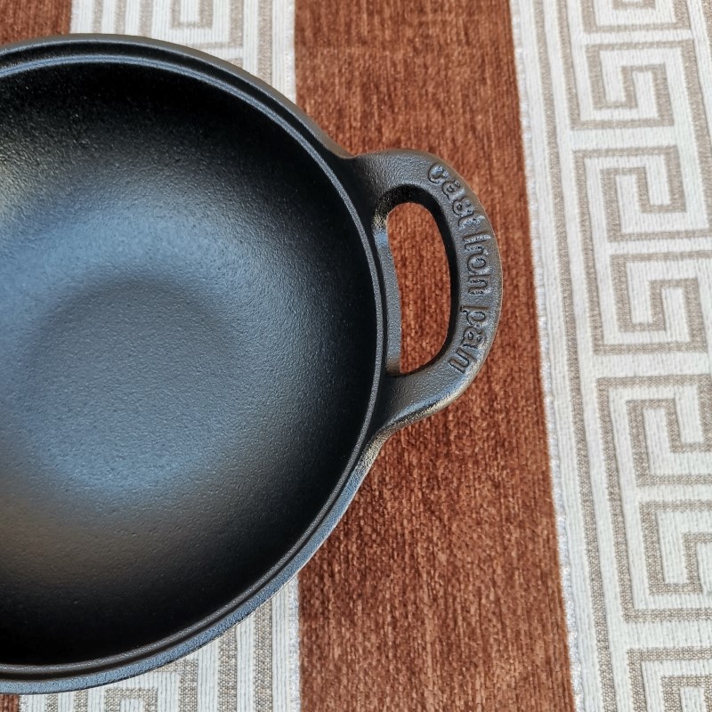 铸铁元宝炒锅小钢炮双耳生铁炒锅煎锅油炸锅无涂层不粘锅家用20CM