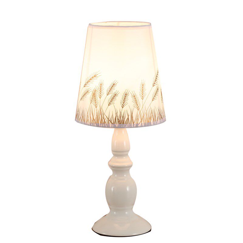 现代台灯卧室时尚卧室小夜灯护眼看书调光节能温馨喂奶台灯