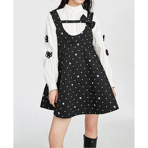 某鸟撒柜产品刺绣蝴蝶结连衣裙子