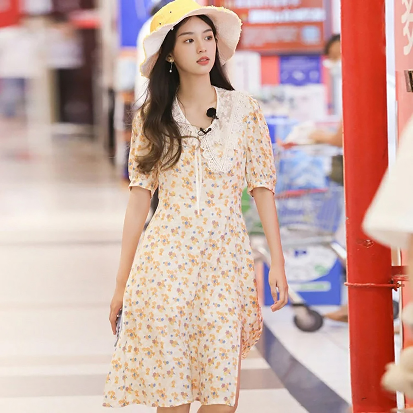 鸟撤柜正品剪牌花瓣领连衣裙