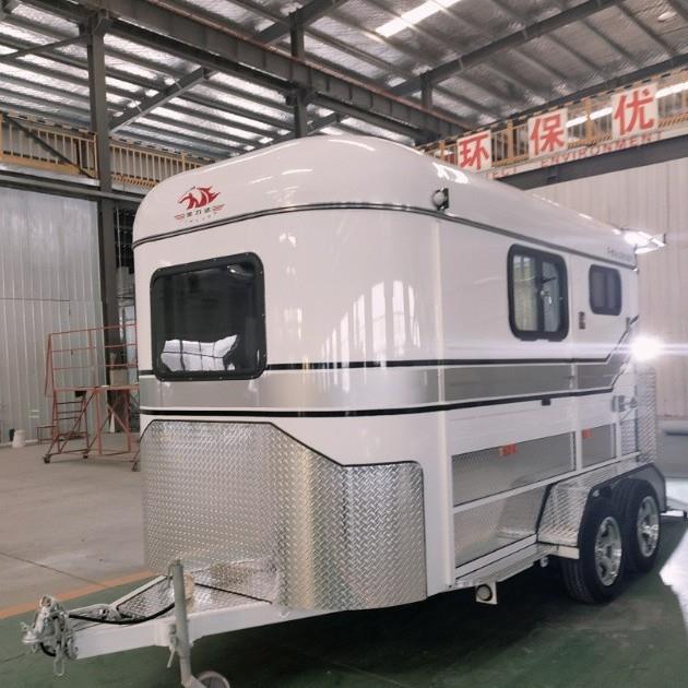 厂家供应拖挂式运马车两马位运马车出口资质齐全国内可上牌