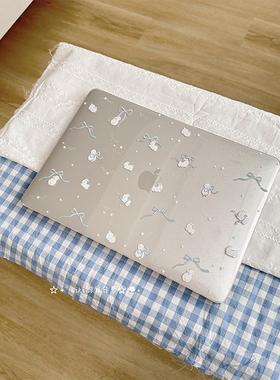 Kiki的白日梦/蓝色蝴蝶结星星兔子满天星亚克力MacBookproair保护壳保护套轻薄防磕碰pc材质M1M2新款防摔透气