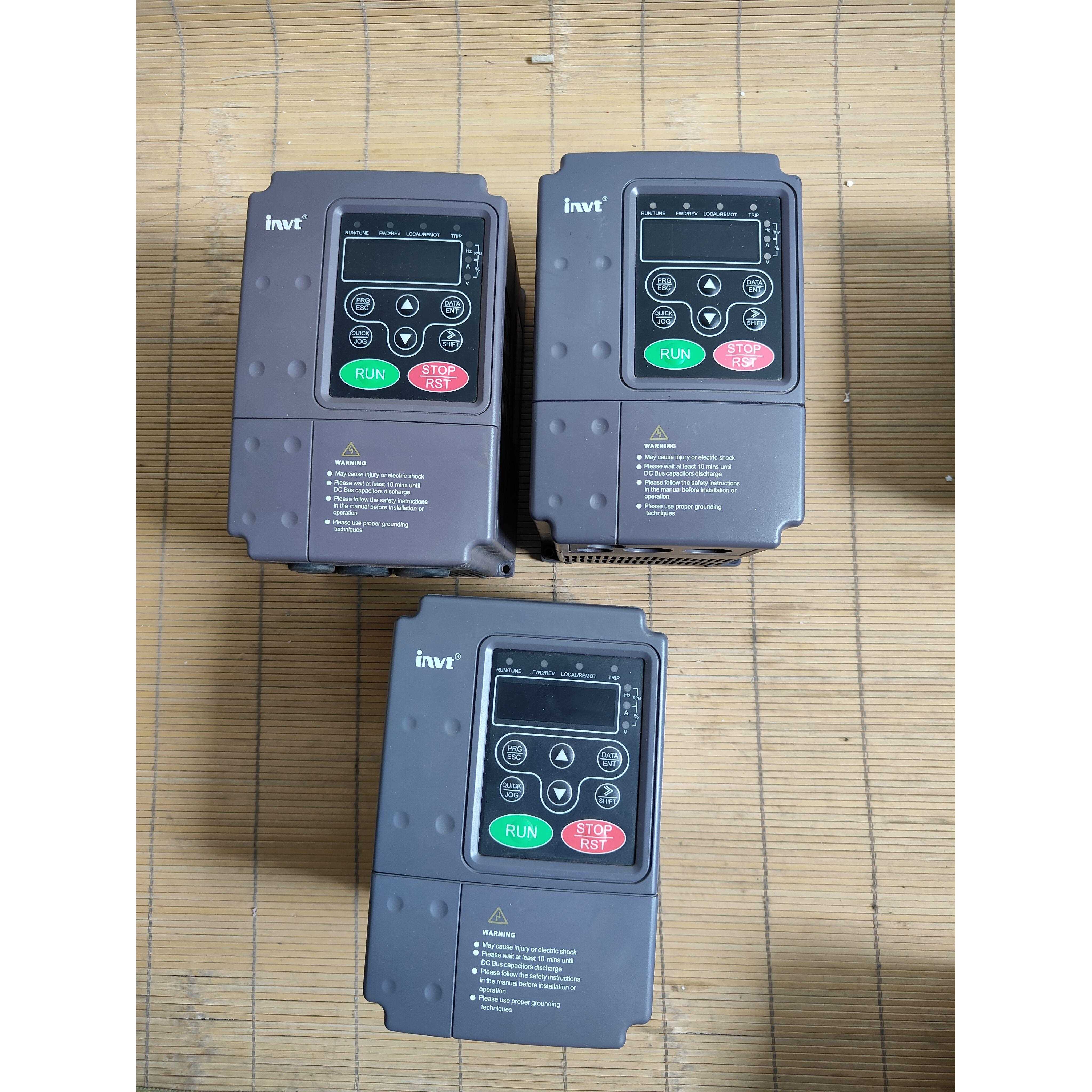 英威腾变频器CHF100A-1R5G-4/CHF100A-2R2G-4 1.5KW/2.2kw二手