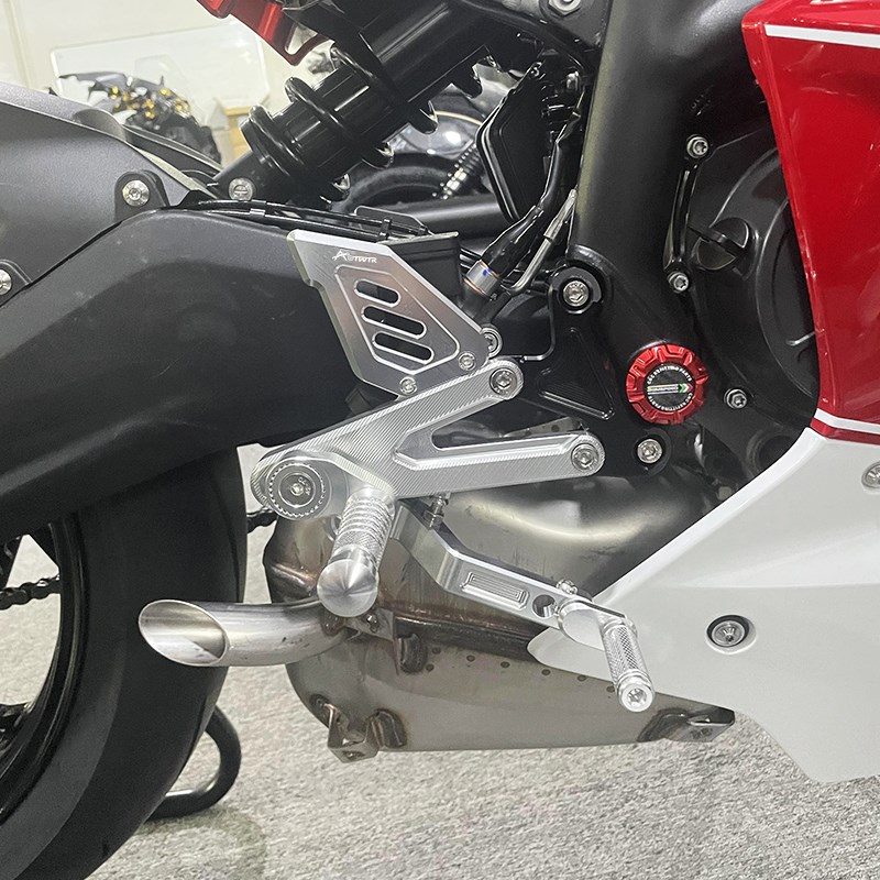 适用凯越450RR升高脚踏改装竞技脚踏总成