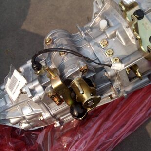 472发动机 优酷汽油机 青山波箱 开瑞优优优雅优劲 变速箱总成