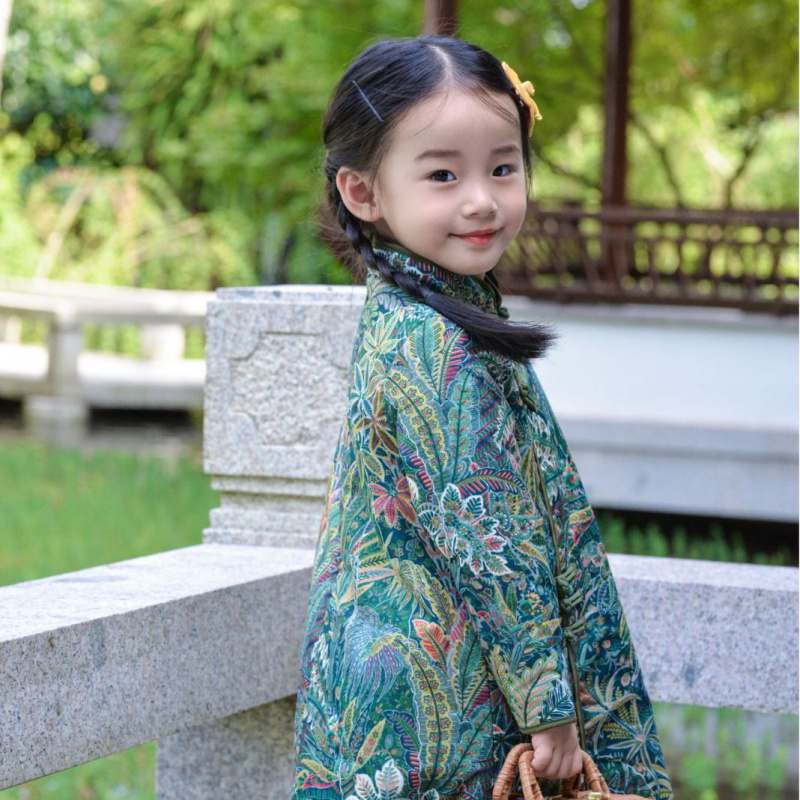 2025女童秋冬新款棉袄中国的改良