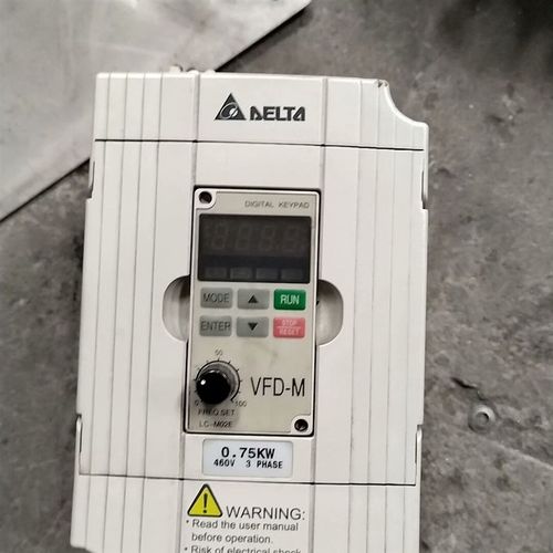 台达变频器VFD007M43B实物图