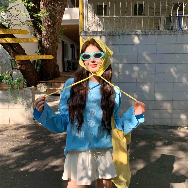 春日花园黄色格纹头巾少女