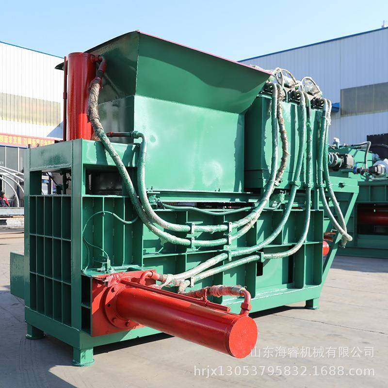 碎秸秆压块打包机牛羊饲料青储打包机移动型黄储打包机三缸厂家