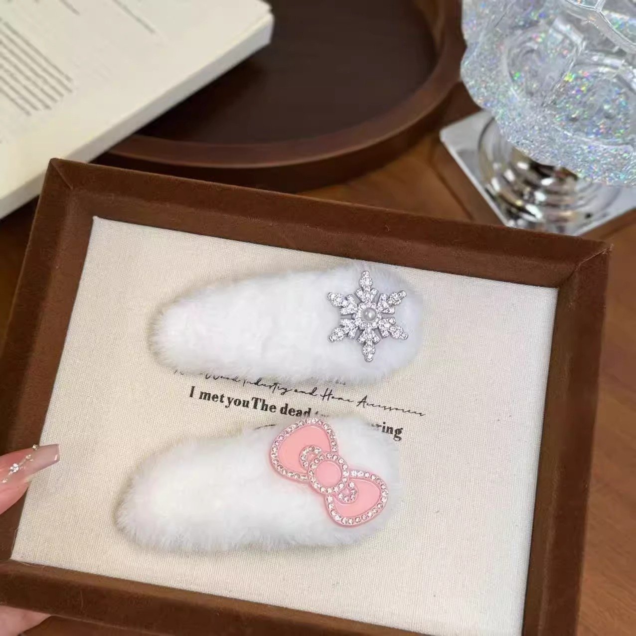 雪花氛围感秋冬毛绒发夹掰掰夹雪花粉色蝴蝶结女刘海夹侧边夹头饰,饰品/流行首饰/时尚饰品新,发饰,淘宝优惠券,粉丝福利购,淘宝优惠卷