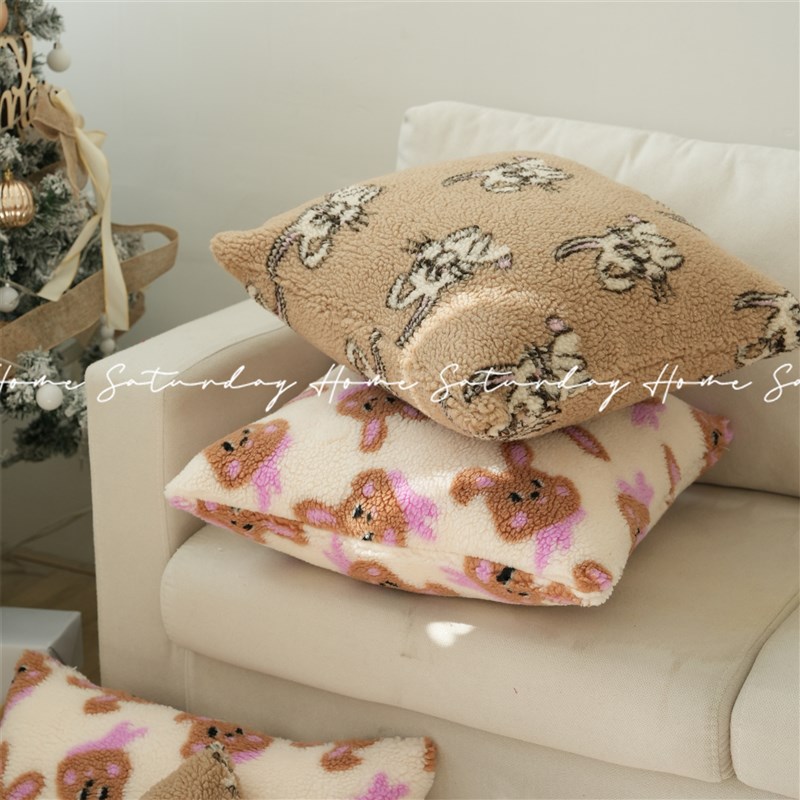 可爱粉色兔子提花羊羔绒抱枕舒适靠垫客厅餐厅儿童房卧室用腰枕