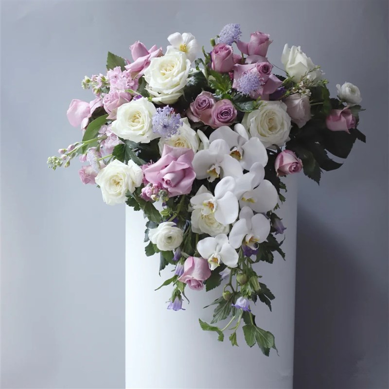 杭州送花会议桌花商务演讲台花展览酒店餐台办公桌签到台收银鲜花