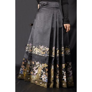 南山集 明制高经密织锦缎仿妆花浅色白色马面裙平价日常 画卷