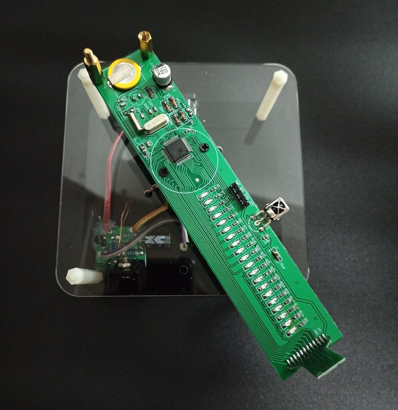 十字平面立体LED旋转套件二合一单片机POV旋转时钟套件蓝色灯散件