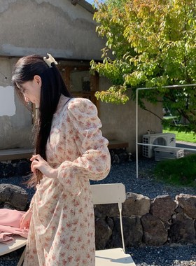 YYW汪澜的妹妹 随时心动 温柔碎花裙显瘦内搭甜美气质抽绳连衣裙