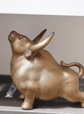 牛气冲天陶瓷牛摆件北欧简约客厅玄关酒柜书柜装饰品办公室小摆设