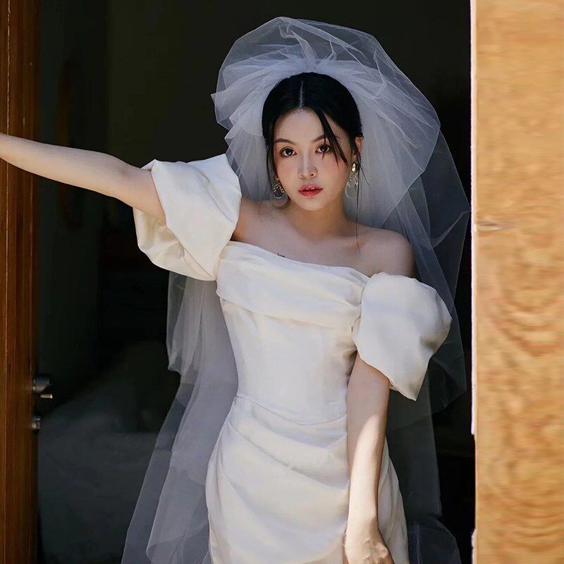 2024夏季新款旅拍外景轻婚纱短款小个子新娘出门纱领证订婚小礼服